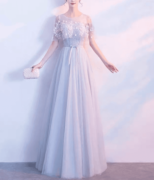 結婚式お呼ばれドレス　透け感あるケープデザイン　チュールワンピースドレス