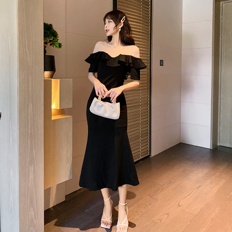結婚式お呼ばれドレス 優美な肩魅せフリルマキシワンピース