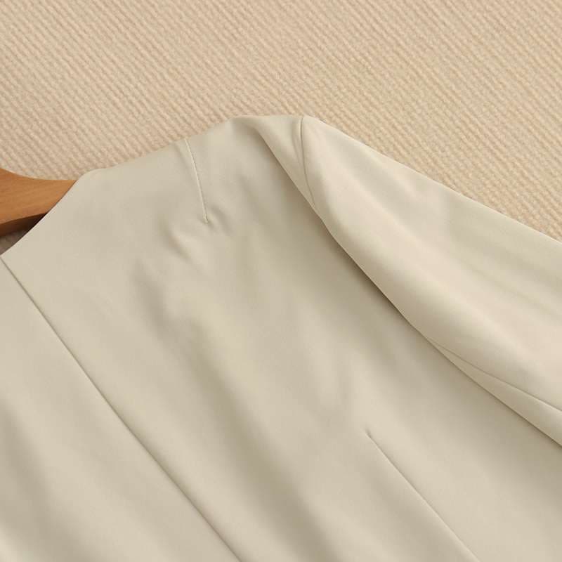 結婚式お呼ばれドレス 
シンプルショートボレロカーディガン