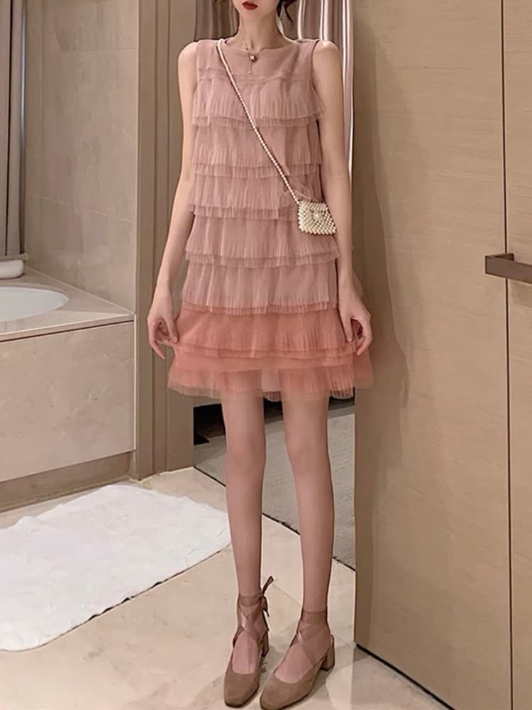 結婚式お呼ばれドレス 涼やかなノースリーブ 透け感あるティアードワンピースドレス