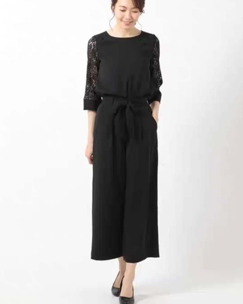 結婚式お呼ばれドレス シンプルで使いやすい スタイリッシュなパンツドレス