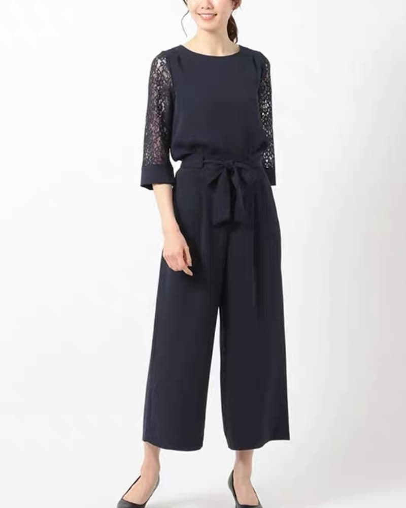 結婚式お呼ばれドレス シンプルで使いやすい スタイリッシュなパンツドレス